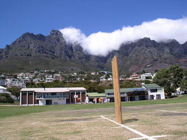 10254855374_e915c88e5f_z